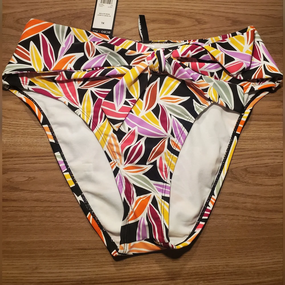 Bikini Bottom - Picture 1 of 5